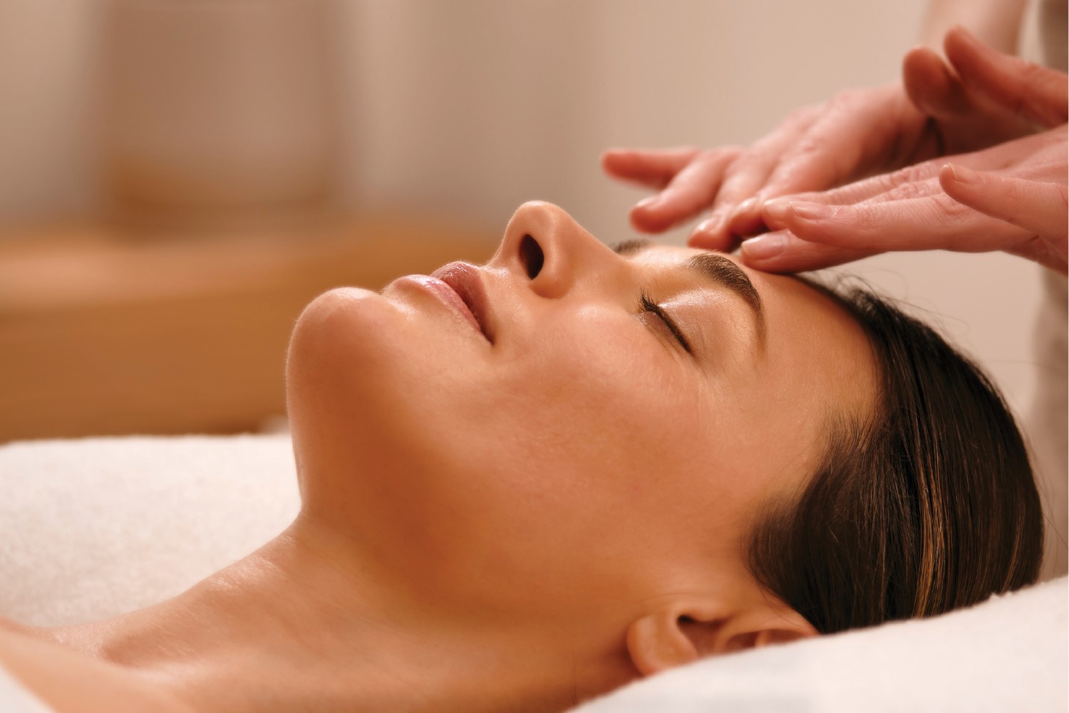 Express Customised Facial & Massage at Endota | Adelaide Central Plaza